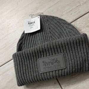 Coach Charcoal Ribbed Knit Beanie..heavy knit .. patch logo..nwt ..wool blend